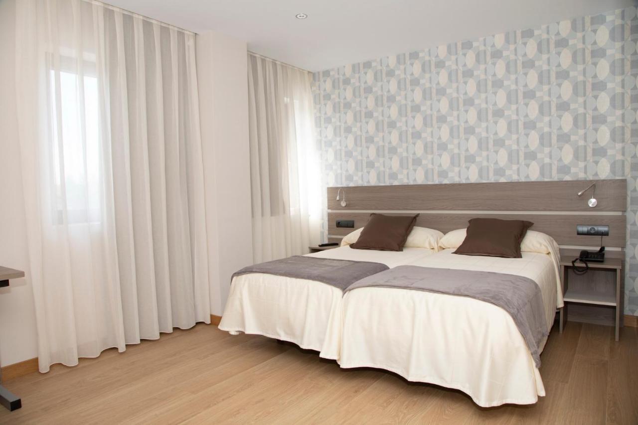 Hotel Mercedes Camargo