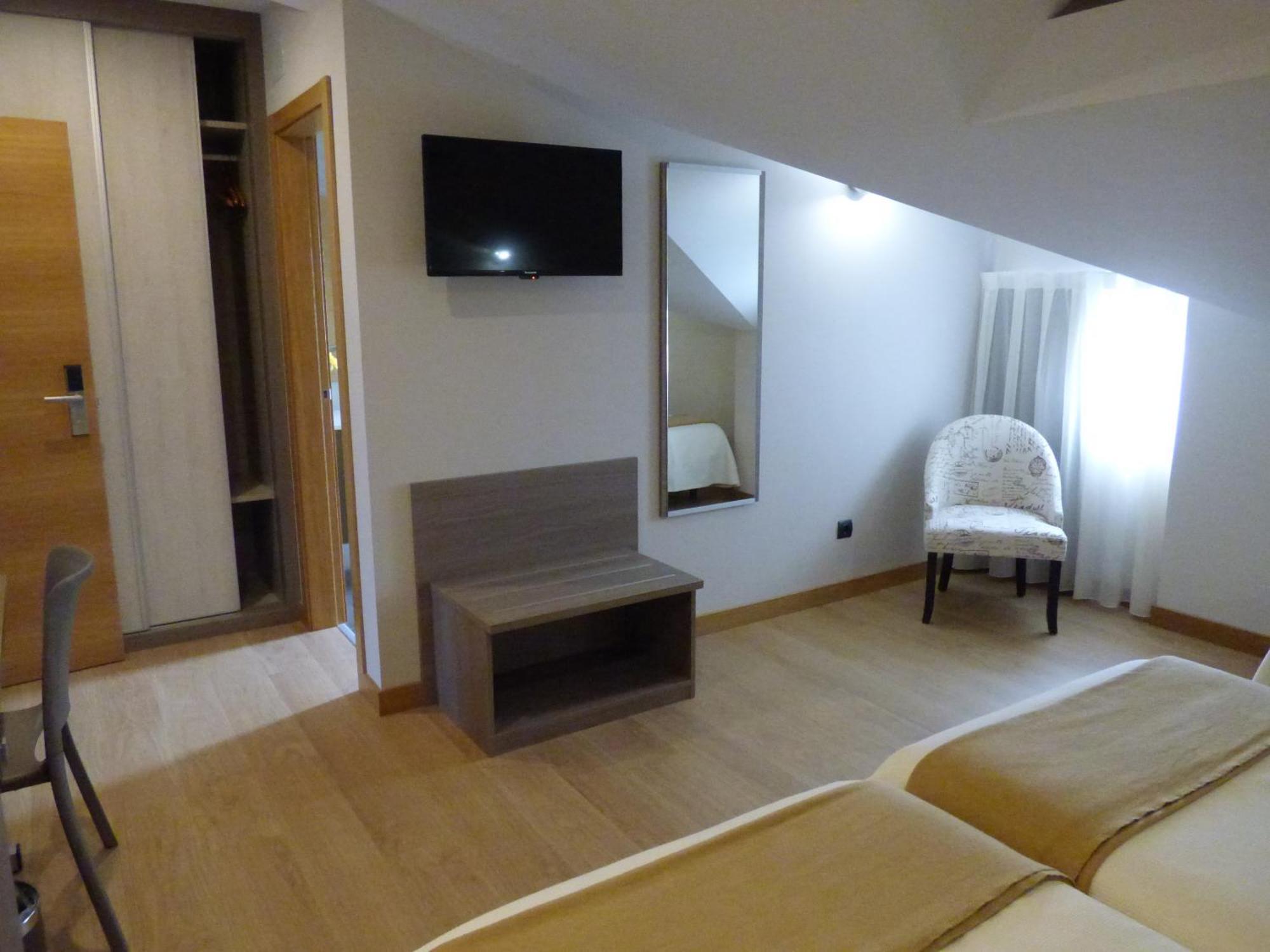 Hotel Mercedes Camargo