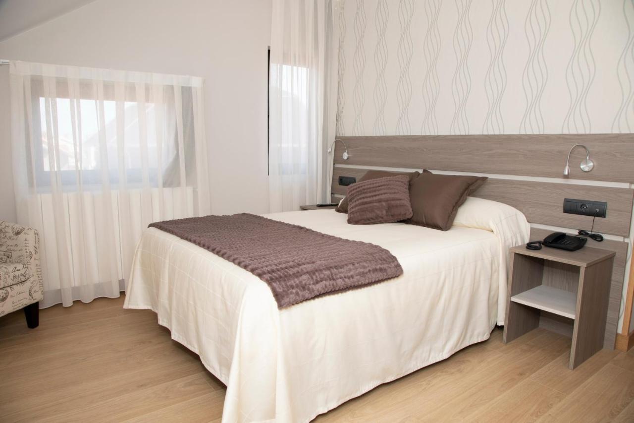 Hotel Mercedes Camargo